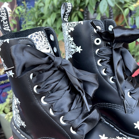 New Dr. Martens Pascal Henna Lace Boots - Picture 11 of 16